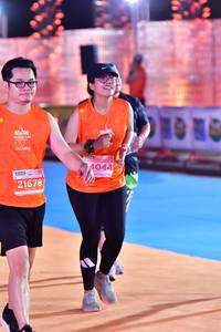 BIB: 4044, 21678
                            <button type="button" onclick="openModal(15092916)" class="btn btn-primary btn-sm float-right btn-popup" data-toggle="modal" data-target=".modal-high-quality">
                        <i class="fas fa-shopping-cart"></i> Add to Cart
                    </button>
                                            <button type="button" onclick="isThisMe(15092916, true)" class="btn btn-success btn-sm float-right btn-popup btn-isme hidden" data-toggle="tooltip" data-placement="bottom" title="นี่คือรูปของคุณใช่ไหม คลิกที่นี่เพื่อเอาเข้าอัลบั้ม">
                        <i class="fas fa-plus"></i> Add to album
                    </button>
                    <button type="button" onclick="isThisMe(15092916, false)" class="btn btn-warning btn-sm float-right btn-popup btn-isnotme hidden">
                        <i class="fas fa-ban"></i> Remove from album
                    </button>