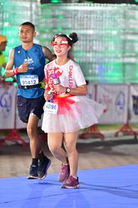 BIB: 91412, 43196
                            <button type="button" onclick="openModal(15119062)" class="btn btn-primary btn-sm float-right btn-popup" data-toggle="modal" data-target=".modal-high-quality">
                        <i class="fas fa-shopping-cart"></i> Add to Cart
                    </button>
                                            <button type="button" onclick="isThisMe(15119062, true)" class="btn btn-success btn-sm float-right btn-popup btn-isme hidden" data-toggle="tooltip" data-placement="bottom" title="นี่คือรูปของคุณใช่ไหม คลิกที่นี่เพื่อเอาเข้าอัลบั้ม">
                        <i class="fas fa-plus"></i> Add to album
                    </button>
                    <button type="button" onclick="isThisMe(15119062, false)" class="btn btn-warning btn-sm float-right btn-popup btn-isnotme hidden">
                        <i class="fas fa-ban"></i> Remove from album
                    </button>