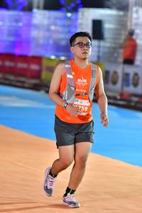 BIB: 759
                            <button type="button" onclick="openModal(15085573)" class="btn btn-primary btn-sm float-right btn-popup" data-toggle="modal" data-target=".modal-high-quality">
                        <i class="fas fa-shopping-cart"></i> Add to Cart
                    </button>
                                            <button type="button" onclick="isThisMe(15085573, true)" class="btn btn-success btn-sm float-right btn-popup btn-isme hidden" data-toggle="tooltip" data-placement="bottom" title="นี่คือรูปของคุณใช่ไหม คลิกที่นี่เพื่อเอาเข้าอัลบั้ม">
                        <i class="fas fa-plus"></i> Add to album
                    </button>
                    <button type="button" onclick="isThisMe(15085573, false)" class="btn btn-warning btn-sm float-right btn-popup btn-isnotme hidden">
                        <i class="fas fa-ban"></i> Remove from album
                    </button>