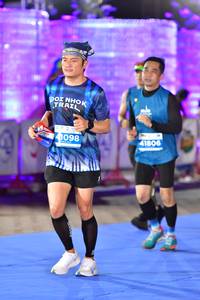 BIB: 1098, 41806
                            <button type="button" onclick="openModal(15116180)" class="btn btn-primary btn-sm float-right btn-popup" data-toggle="modal" data-target=".modal-high-quality">
                        <i class="fas fa-shopping-cart"></i> Add to Cart
                    </button>
                                            <button type="button" onclick="isThisMe(15116180, true)" class="btn btn-success btn-sm float-right btn-popup btn-isme hidden" data-toggle="tooltip" data-placement="bottom" title="นี่คือรูปของคุณใช่ไหม คลิกที่นี่เพื่อเอาเข้าอัลบั้ม">
                        <i class="fas fa-plus"></i> Add to album
                    </button>
                    <button type="button" onclick="isThisMe(15116180, false)" class="btn btn-warning btn-sm float-right btn-popup btn-isnotme hidden">
                        <i class="fas fa-ban"></i> Remove from album
                    </button>