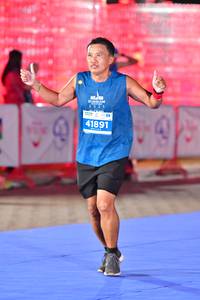 BIB: 202, 41891
                            <button type="button" onclick="openModal(15116483)" class="btn btn-primary btn-sm float-right btn-popup" data-toggle="modal" data-target=".modal-high-quality">
                        <i class="fas fa-shopping-cart"></i> Add to Cart
                    </button>
                                            <button type="button" onclick="isThisMe(15116483, true)" class="btn btn-success btn-sm float-right btn-popup btn-isme hidden" data-toggle="tooltip" data-placement="bottom" title="นี่คือรูปของคุณใช่ไหม คลิกที่นี่เพื่อเอาเข้าอัลบั้ม">
                        <i class="fas fa-plus"></i> Add to album
                    </button>
                    <button type="button" onclick="isThisMe(15116483, false)" class="btn btn-warning btn-sm float-right btn-popup btn-isnotme hidden">
                        <i class="fas fa-ban"></i> Remove from album
                    </button>