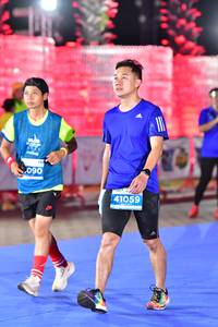 BIB: 090, 41059
                            <button type="button" onclick="openModal(15096093)" class="btn btn-primary btn-sm float-right btn-popup" data-toggle="modal" data-target=".modal-high-quality">
                        <i class="fas fa-shopping-cart"></i> Add to Cart
                    </button>
                                            <button type="button" onclick="isThisMe(15096093, true)" class="btn btn-success btn-sm float-right btn-popup btn-isme hidden" data-toggle="tooltip" data-placement="bottom" title="นี่คือรูปของคุณใช่ไหม คลิกที่นี่เพื่อเอาเข้าอัลบั้ม">
                        <i class="fas fa-plus"></i> Add to album
                    </button>
                    <button type="button" onclick="isThisMe(15096093, false)" class="btn btn-warning btn-sm float-right btn-popup btn-isnotme hidden">
                        <i class="fas fa-ban"></i> Remove from album
                    </button>