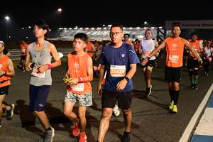 BIB: 26652, 25429, 23593
                            <button type="button" onclick="openModal(14073255)" class="btn btn-primary btn-sm float-right btn-popup" data-toggle="modal" data-target=".modal-high-quality">
                        <i class="fas fa-shopping-cart"></i> Add to Cart
                    </button>
                                            <button type="button" onclick="isThisMe(14073255, true)" class="btn btn-success btn-sm float-right btn-popup btn-isme hidden" data-toggle="tooltip" data-placement="bottom" title="นี่คือรูปของคุณใช่ไหม คลิกที่นี่เพื่อเอาเข้าอัลบั้ม">
                        <i class="fas fa-plus"></i> Add to album
                    </button>
                    <button type="button" onclick="isThisMe(14073255, false)" class="btn btn-warning btn-sm float-right btn-popup btn-isnotme hidden">
                        <i class="fas fa-ban"></i> Remove from album
                    </button>