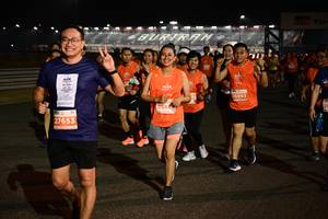 BIB: 26993, 2884, 27653
                            <button type="button" onclick="openModal(14080217)" class="btn btn-primary btn-sm float-right btn-popup" data-toggle="modal" data-target=".modal-high-quality">
                        <i class="fas fa-shopping-cart"></i> Add to Cart
                    </button>
                                            <button type="button" onclick="isThisMe(14080217, true)" class="btn btn-success btn-sm float-right btn-popup btn-isme hidden" data-toggle="tooltip" data-placement="bottom" title="นี่คือรูปของคุณใช่ไหม คลิกที่นี่เพื่อเอาเข้าอัลบั้ม">
                        <i class="fas fa-plus"></i> Add to album
                    </button>
                    <button type="button" onclick="isThisMe(14080217, false)" class="btn btn-warning btn-sm float-right btn-popup btn-isnotme hidden">
                        <i class="fas fa-ban"></i> Remove from album
                    </button>