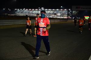 BIB: 21555
                            <button type="button" onclick="openModal(14083091)" class="btn btn-primary btn-sm float-right btn-popup" data-toggle="modal" data-target=".modal-high-quality">
                        <i class="fas fa-shopping-cart"></i> Add to Cart
                    </button>
                                            <button type="button" onclick="isThisMe(14083091, true)" class="btn btn-success btn-sm float-right btn-popup btn-isme hidden" data-toggle="tooltip" data-placement="bottom" title="นี่คือรูปของคุณใช่ไหม คลิกที่นี่เพื่อเอาเข้าอัลบั้ม">
                        <i class="fas fa-plus"></i> Add to album
                    </button>
                    <button type="button" onclick="isThisMe(14083091, false)" class="btn btn-warning btn-sm float-right btn-popup btn-isnotme hidden">
                        <i class="fas fa-ban"></i> Remove from album
                    </button>