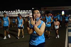 BIB: 487
                            <button type="button" onclick="openModal(14105029)" class="btn btn-primary btn-sm float-right btn-popup" data-toggle="modal" data-target=".modal-high-quality">
                        <i class="fas fa-shopping-cart"></i> Add to Cart
                    </button>
                                            <button type="button" onclick="isThisMe(14105029, true)" class="btn btn-success btn-sm float-right btn-popup btn-isme hidden" data-toggle="tooltip" data-placement="bottom" title="นี่คือรูปของคุณใช่ไหม คลิกที่นี่เพื่อเอาเข้าอัลบั้ม">
                        <i class="fas fa-plus"></i> Add to album
                    </button>
                    <button type="button" onclick="isThisMe(14105029, false)" class="btn btn-warning btn-sm float-right btn-popup btn-isnotme hidden">
                        <i class="fas fa-ban"></i> Remove from album
                    </button>