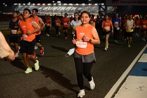 BIB: 24248
                            <button type="button" onclick="openModal(14077097)" class="btn btn-primary btn-sm float-right btn-popup" data-toggle="modal" data-target=".modal-high-quality">
                        <i class="fas fa-shopping-cart"></i> Add to Cart
                    </button>
                                            <button type="button" onclick="isThisMe(14077097, true)" class="btn btn-success btn-sm float-right btn-popup btn-isme hidden" data-toggle="tooltip" data-placement="bottom" title="นี่คือรูปของคุณใช่ไหม คลิกที่นี่เพื่อเอาเข้าอัลบั้ม">
                        <i class="fas fa-plus"></i> Add to album
                    </button>
                    <button type="button" onclick="isThisMe(14077097, false)" class="btn btn-warning btn-sm float-right btn-popup btn-isnotme hidden">
                        <i class="fas fa-ban"></i> Remove from album
                    </button>