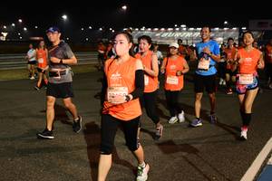 BIB: 920, 22062, 29068
                            <button type="button" onclick="openModal(14078709)" class="btn btn-primary btn-sm float-right btn-popup" data-toggle="modal" data-target=".modal-high-quality">
                        <i class="fas fa-shopping-cart"></i> Add to Cart
                    </button>
                                            <button type="button" onclick="isThisMe(14078709, true)" class="btn btn-success btn-sm float-right btn-popup btn-isme hidden" data-toggle="tooltip" data-placement="bottom" title="นี่คือรูปของคุณใช่ไหม คลิกที่นี่เพื่อเอาเข้าอัลบั้ม">
                        <i class="fas fa-plus"></i> Add to album
                    </button>
                    <button type="button" onclick="isThisMe(14078709, false)" class="btn btn-warning btn-sm float-right btn-popup btn-isnotme hidden">
                        <i class="fas fa-ban"></i> Remove from album
                    </button>