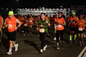 BIB: 7549, 28696, 27198, 28399, 29431
                            <button type="button" onclick="openModal(14076412)" class="btn btn-primary btn-sm float-right btn-popup" data-toggle="modal" data-target=".modal-high-quality">
                        <i class="fas fa-shopping-cart"></i> Add to Cart
                    </button>
                                            <button type="button" onclick="isThisMe(14076412, true)" class="btn btn-success btn-sm float-right btn-popup btn-isme hidden" data-toggle="tooltip" data-placement="bottom" title="นี่คือรูปของคุณใช่ไหม คลิกที่นี่เพื่อเอาเข้าอัลบั้ม">
                        <i class="fas fa-plus"></i> Add to album
                    </button>
                    <button type="button" onclick="isThisMe(14076412, false)" class="btn btn-warning btn-sm float-right btn-popup btn-isnotme hidden">
                        <i class="fas fa-ban"></i> Remove from album
                    </button>