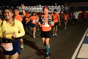 BIB: 367, 28253
                            <button type="button" onclick="openModal(14079310)" class="btn btn-primary btn-sm float-right btn-popup" data-toggle="modal" data-target=".modal-high-quality">
                        <i class="fas fa-shopping-cart"></i> Add to Cart
                    </button>
                                            <button type="button" onclick="isThisMe(14079310, true)" class="btn btn-success btn-sm float-right btn-popup btn-isme hidden" data-toggle="tooltip" data-placement="bottom" title="นี่คือรูปของคุณใช่ไหม คลิกที่นี่เพื่อเอาเข้าอัลบั้ม">
                        <i class="fas fa-plus"></i> Add to album
                    </button>
                    <button type="button" onclick="isThisMe(14079310, false)" class="btn btn-warning btn-sm float-right btn-popup btn-isnotme hidden">
                        <i class="fas fa-ban"></i> Remove from album
                    </button>