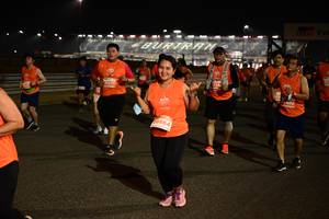 BIB: 402, 8864
                            <button type="button" onclick="openModal(14081116)" class="btn btn-primary btn-sm float-right btn-popup" data-toggle="modal" data-target=".modal-high-quality">
                        <i class="fas fa-shopping-cart"></i> Add to Cart
                    </button>
                                            <button type="button" onclick="isThisMe(14081116, true)" class="btn btn-success btn-sm float-right btn-popup btn-isme hidden" data-toggle="tooltip" data-placement="bottom" title="นี่คือรูปของคุณใช่ไหม คลิกที่นี่เพื่อเอาเข้าอัลบั้ม">
                        <i class="fas fa-plus"></i> Add to album
                    </button>
                    <button type="button" onclick="isThisMe(14081116, false)" class="btn btn-warning btn-sm float-right btn-popup btn-isnotme hidden">
                        <i class="fas fa-ban"></i> Remove from album
                    </button>