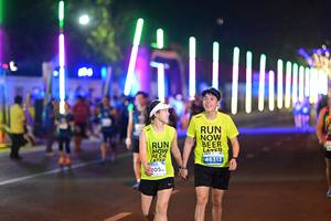 BIB: 46313, 305
                            <button type="button" onclick="openModal(13906169)" class="btn btn-primary btn-sm float-right btn-popup" data-toggle="modal" data-target=".modal-high-quality">
                        <i class="fas fa-shopping-cart"></i> Add to Cart
                    </button>
                                            <button type="button" onclick="isThisMe(13906169, true)" class="btn btn-success btn-sm float-right btn-popup btn-isme hidden" data-toggle="tooltip" data-placement="bottom" title="นี่คือรูปของคุณใช่ไหม คลิกที่นี่เพื่อเอาเข้าอัลบั้ม">
                        <i class="fas fa-plus"></i> Add to album
                    </button>
                    <button type="button" onclick="isThisMe(13906169, false)" class="btn btn-warning btn-sm float-right btn-popup btn-isnotme hidden">
                        <i class="fas fa-ban"></i> Remove from album
                    </button>