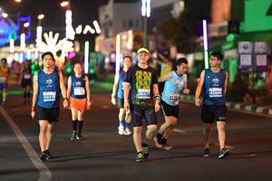 BIB: 45988, 46677, 40375
                            <button type="button" onclick="openModal(13903272)" class="btn btn-primary btn-sm float-right btn-popup" data-toggle="modal" data-target=".modal-high-quality">
                        <i class="fas fa-shopping-cart"></i> Add to Cart
                    </button>
                                            <button type="button" onclick="isThisMe(13903272, true)" class="btn btn-success btn-sm float-right btn-popup btn-isme hidden" data-toggle="tooltip" data-placement="bottom" title="นี่คือรูปของคุณใช่ไหม คลิกที่นี่เพื่อเอาเข้าอัลบั้ม">
                        <i class="fas fa-plus"></i> Add to album
                    </button>
                    <button type="button" onclick="isThisMe(13903272, false)" class="btn btn-warning btn-sm float-right btn-popup btn-isnotme hidden">
                        <i class="fas fa-ban"></i> Remove from album
                    </button>