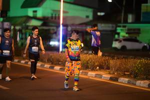 BIB: 7022, 141, 47394
                            <button type="button" onclick="openModal(14347050)" class="btn btn-primary btn-sm float-right btn-popup" data-toggle="modal" data-target=".modal-high-quality">
                        <i class="fas fa-shopping-cart"></i> Add to Cart
                    </button>
                                            <button type="button" onclick="isThisMe(14347050, true)" class="btn btn-success btn-sm float-right btn-popup btn-isme hidden" data-toggle="tooltip" data-placement="bottom" title="นี่คือรูปของคุณใช่ไหม คลิกที่นี่เพื่อเอาเข้าอัลบั้ม">
                        <i class="fas fa-plus"></i> Add to album
                    </button>
                    <button type="button" onclick="isThisMe(14347050, false)" class="btn btn-warning btn-sm float-right btn-popup btn-isnotme hidden">
                        <i class="fas fa-ban"></i> Remove from album
                    </button>