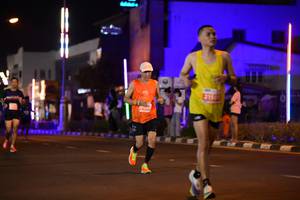 BIB: 210
                            <button type="button" onclick="openModal(14025235)" class="btn btn-primary btn-sm float-right btn-popup" data-toggle="modal" data-target=".modal-high-quality">
                        <i class="fas fa-shopping-cart"></i> Add to Cart
                    </button>
                                            <button type="button" onclick="isThisMe(14025235, true)" class="btn btn-success btn-sm float-right btn-popup btn-isme hidden" data-toggle="tooltip" data-placement="bottom" title="นี่คือรูปของคุณใช่ไหม คลิกที่นี่เพื่อเอาเข้าอัลบั้ม">
                        <i class="fas fa-plus"></i> Add to album
                    </button>
                    <button type="button" onclick="isThisMe(14025235, false)" class="btn btn-warning btn-sm float-right btn-popup btn-isnotme hidden">
                        <i class="fas fa-ban"></i> Remove from album
                    </button>