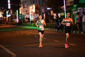 BIB: 20970, 22997
                            <button type="button" onclick="openModal(13975477)" class="btn btn-primary btn-sm float-right btn-popup" data-toggle="modal" data-target=".modal-high-quality">
                        <i class="fas fa-shopping-cart"></i> Add to Cart
                    </button>
                                            <button type="button" onclick="isThisMe(13975477, true)" class="btn btn-success btn-sm float-right btn-popup btn-isme hidden" data-toggle="tooltip" data-placement="bottom" title="นี่คือรูปของคุณใช่ไหม คลิกที่นี่เพื่อเอาเข้าอัลบั้ม">
                        <i class="fas fa-plus"></i> Add to album
                    </button>
                    <button type="button" onclick="isThisMe(13975477, false)" class="btn btn-warning btn-sm float-right btn-popup btn-isnotme hidden">
                        <i class="fas fa-ban"></i> Remove from album
                    </button>