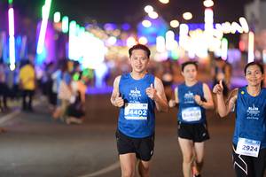 BIB: 4402, 406, 2924
                            <button type="button" onclick="openModal(13886109)" class="btn btn-primary btn-sm float-right btn-popup" data-toggle="modal" data-target=".modal-high-quality">
                        <i class="fas fa-shopping-cart"></i> Add to Cart
                    </button>
                                            <button type="button" onclick="isThisMe(13886109, true)" class="btn btn-success btn-sm float-right btn-popup btn-isme hidden" data-toggle="tooltip" data-placement="bottom" title="นี่คือรูปของคุณใช่ไหม คลิกที่นี่เพื่อเอาเข้าอัลบั้ม">
                        <i class="fas fa-plus"></i> Add to album
                    </button>
                    <button type="button" onclick="isThisMe(13886109, false)" class="btn btn-warning btn-sm float-right btn-popup btn-isnotme hidden">
                        <i class="fas fa-ban"></i> Remove from album
                    </button>