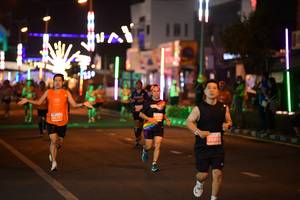 BIB: 26797, 2130, 2595
                            <button type="button" onclick="openModal(13993863)" class="btn btn-primary btn-sm float-right btn-popup" data-toggle="modal" data-target=".modal-high-quality">
                        <i class="fas fa-shopping-cart"></i> Add to Cart
                    </button>
                                            <button type="button" onclick="isThisMe(13993863, true)" class="btn btn-success btn-sm float-right btn-popup btn-isme hidden" data-toggle="tooltip" data-placement="bottom" title="นี่คือรูปของคุณใช่ไหม คลิกที่นี่เพื่อเอาเข้าอัลบั้ม">
                        <i class="fas fa-plus"></i> Add to album
                    </button>
                    <button type="button" onclick="isThisMe(13993863, false)" class="btn btn-warning btn-sm float-right btn-popup btn-isnotme hidden">
                        <i class="fas fa-ban"></i> Remove from album
                    </button>
