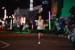 BIB: 26446
                            <button type="button" onclick="openModal(13953788)" class="btn btn-primary btn-sm float-right btn-popup" data-toggle="modal" data-target=".modal-high-quality">
                        <i class="fas fa-shopping-cart"></i> Add to Cart
                    </button>
                                            <button type="button" onclick="isThisMe(13953788, true)" class="btn btn-success btn-sm float-right btn-popup btn-isme hidden" data-toggle="tooltip" data-placement="bottom" title="นี่คือรูปของคุณใช่ไหม คลิกที่นี่เพื่อเอาเข้าอัลบั้ม">
                        <i class="fas fa-plus"></i> Add to album
                    </button>
                    <button type="button" onclick="isThisMe(13953788, false)" class="btn btn-warning btn-sm float-right btn-popup btn-isnotme hidden">
                        <i class="fas fa-ban"></i> Remove from album
                    </button>