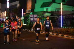 BIB: 0445, 47934, 41118
                            <button type="button" onclick="openModal(14319193)" class="btn btn-primary btn-sm float-right btn-popup" data-toggle="modal" data-target=".modal-high-quality">
                        <i class="fas fa-shopping-cart"></i> Add to Cart
                    </button>
                                            <button type="button" onclick="isThisMe(14319193, true)" class="btn btn-success btn-sm float-right btn-popup btn-isme hidden" data-toggle="tooltip" data-placement="bottom" title="นี่คือรูปของคุณใช่ไหม คลิกที่นี่เพื่อเอาเข้าอัลบั้ม">
                        <i class="fas fa-plus"></i> Add to album
                    </button>
                    <button type="button" onclick="isThisMe(14319193, false)" class="btn btn-warning btn-sm float-right btn-popup btn-isnotme hidden">
                        <i class="fas fa-ban"></i> Remove from album
                    </button>