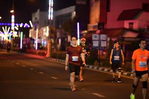 BIB: 560, 41599, 40077
                            <button type="button" onclick="openModal(14328605)" class="btn btn-primary btn-sm float-right btn-popup" data-toggle="modal" data-target=".modal-high-quality">
                        <i class="fas fa-shopping-cart"></i> Add to Cart
                    </button>
                                            <button type="button" onclick="isThisMe(14328605, true)" class="btn btn-success btn-sm float-right btn-popup btn-isme hidden" data-toggle="tooltip" data-placement="bottom" title="นี่คือรูปของคุณใช่ไหม คลิกที่นี่เพื่อเอาเข้าอัลบั้ม">
                        <i class="fas fa-plus"></i> Add to album
                    </button>
                    <button type="button" onclick="isThisMe(14328605, false)" class="btn btn-warning btn-sm float-right btn-popup btn-isnotme hidden">
                        <i class="fas fa-ban"></i> Remove from album
                    </button>