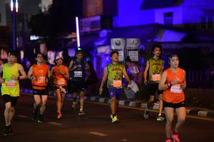 BIB: 405, 21591, 22102, 2808
                            <button type="button" onclick="openModal(14032138)" class="btn btn-primary btn-sm float-right btn-popup" data-toggle="modal" data-target=".modal-high-quality">
                        <i class="fas fa-shopping-cart"></i> Add to Cart
                    </button>
                                            <button type="button" onclick="isThisMe(14032138, true)" class="btn btn-success btn-sm float-right btn-popup btn-isme hidden" data-toggle="tooltip" data-placement="bottom" title="นี่คือรูปของคุณใช่ไหม คลิกที่นี่เพื่อเอาเข้าอัลบั้ม">
                        <i class="fas fa-plus"></i> Add to album
                    </button>
                    <button type="button" onclick="isThisMe(14032138, false)" class="btn btn-warning btn-sm float-right btn-popup btn-isnotme hidden">
                        <i class="fas fa-ban"></i> Remove from album
                    </button>