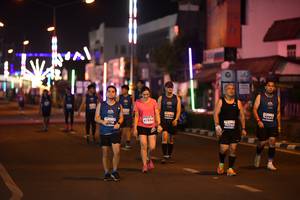 BIB: 44920, 47934
                            <button type="button" onclick="openModal(14319189)" class="btn btn-primary btn-sm float-right btn-popup" data-toggle="modal" data-target=".modal-high-quality">
                        <i class="fas fa-shopping-cart"></i> Add to Cart
                    </button>
                                            <button type="button" onclick="isThisMe(14319189, true)" class="btn btn-success btn-sm float-right btn-popup btn-isme hidden" data-toggle="tooltip" data-placement="bottom" title="นี่คือรูปของคุณใช่ไหม คลิกที่นี่เพื่อเอาเข้าอัลบั้ม">
                        <i class="fas fa-plus"></i> Add to album
                    </button>
                    <button type="button" onclick="isThisMe(14319189, false)" class="btn btn-warning btn-sm float-right btn-popup btn-isnotme hidden">
                        <i class="fas fa-ban"></i> Remove from album
                    </button>