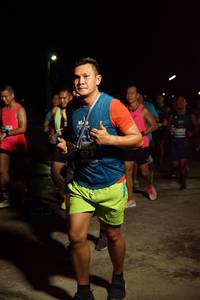 BIB: 673
                            <button type="button" onclick="openModal(13886027)" class="btn btn-primary btn-sm float-right btn-popup" data-toggle="modal" data-target=".modal-high-quality">
                        <i class="fas fa-shopping-cart"></i> Add to Cart
                    </button>
                                            <button type="button" onclick="isThisMe(13886027, true)" class="btn btn-success btn-sm float-right btn-popup btn-isme hidden" data-toggle="tooltip" data-placement="bottom" title="นี่คือรูปของคุณใช่ไหม คลิกที่นี่เพื่อเอาเข้าอัลบั้ม">
                        <i class="fas fa-plus"></i> Add to album
                    </button>
                    <button type="button" onclick="isThisMe(13886027, false)" class="btn btn-warning btn-sm float-right btn-popup btn-isnotme hidden">
                        <i class="fas fa-ban"></i> Remove from album
                    </button>