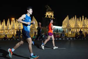 BIB: 410
                            <button type="button" onclick="openModal(13996008)" class="btn btn-primary btn-sm float-right btn-popup" data-toggle="modal" data-target=".modal-high-quality">
                        <i class="fas fa-shopping-cart"></i> Add to Cart
                    </button>
                                            <button type="button" onclick="isThisMe(13996008, true)" class="btn btn-success btn-sm float-right btn-popup btn-isme hidden" data-toggle="tooltip" data-placement="bottom" title="นี่คือรูปของคุณใช่ไหม คลิกที่นี่เพื่อเอาเข้าอัลบั้ม">
                        <i class="fas fa-plus"></i> Add to album
                    </button>
                    <button type="button" onclick="isThisMe(13996008, false)" class="btn btn-warning btn-sm float-right btn-popup btn-isnotme hidden">
                        <i class="fas fa-ban"></i> Remove from album
                    </button>