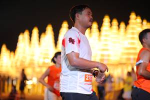 BIB: 270
                            <button type="button" onclick="openModal(13999986)" class="btn btn-primary btn-sm float-right btn-popup" data-toggle="modal" data-target=".modal-high-quality">
                        <i class="fas fa-shopping-cart"></i> Add to Cart
                    </button>
                                            <button type="button" onclick="isThisMe(13999986, true)" class="btn btn-success btn-sm float-right btn-popup btn-isme hidden" data-toggle="tooltip" data-placement="bottom" title="นี่คือรูปของคุณใช่ไหม คลิกที่นี่เพื่อเอาเข้าอัลบั้ม">
                        <i class="fas fa-plus"></i> Add to album
                    </button>
                    <button type="button" onclick="isThisMe(13999986, false)" class="btn btn-warning btn-sm float-right btn-popup btn-isnotme hidden">
                        <i class="fas fa-ban"></i> Remove from album
                    </button>