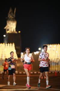 BIB: 9526
                            <button type="button" onclick="openModal(14082118)" class="btn btn-primary btn-sm float-right btn-popup" data-toggle="modal" data-target=".modal-high-quality">
                        <i class="fas fa-shopping-cart"></i> Add to Cart
                    </button>
                                            <button type="button" onclick="isThisMe(14082118, true)" class="btn btn-success btn-sm float-right btn-popup btn-isme hidden" data-toggle="tooltip" data-placement="bottom" title="นี่คือรูปของคุณใช่ไหม คลิกที่นี่เพื่อเอาเข้าอัลบั้ม">
                        <i class="fas fa-plus"></i> Add to album
                    </button>
                    <button type="button" onclick="isThisMe(14082118, false)" class="btn btn-warning btn-sm float-right btn-popup btn-isnotme hidden">
                        <i class="fas fa-ban"></i> Remove from album
                    </button>