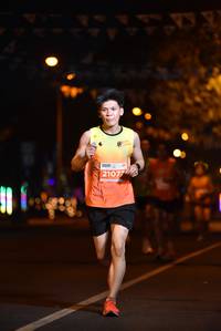 BIB: 21077
                            <button type="button" onclick="openModal(13892310)" class="btn btn-primary btn-sm float-right btn-popup" data-toggle="modal" data-target=".modal-high-quality">
                        <i class="fas fa-shopping-cart"></i> Add to Cart
                    </button>
                                            <button type="button" onclick="isThisMe(13892310, true)" class="btn btn-success btn-sm float-right btn-popup btn-isme hidden" data-toggle="tooltip" data-placement="bottom" title="นี่คือรูปของคุณใช่ไหม คลิกที่นี่เพื่อเอาเข้าอัลบั้ม">
                        <i class="fas fa-plus"></i> Add to album
                    </button>
                    <button type="button" onclick="isThisMe(13892310, false)" class="btn btn-warning btn-sm float-right btn-popup btn-isnotme hidden">
                        <i class="fas fa-ban"></i> Remove from album
                    </button>
