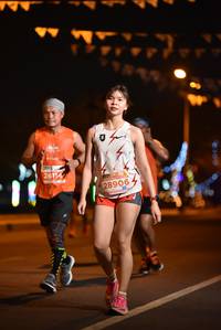 BIB: 26114, 28906
                            <button type="button" onclick="openModal(14300071)" class="btn btn-primary btn-sm float-right btn-popup" data-toggle="modal" data-target=".modal-high-quality">
                        <i class="fas fa-shopping-cart"></i> Add to Cart
                    </button>
                                            <button type="button" onclick="isThisMe(14300071, true)" class="btn btn-success btn-sm float-right btn-popup btn-isme hidden" data-toggle="tooltip" data-placement="bottom" title="นี่คือรูปของคุณใช่ไหม คลิกที่นี่เพื่อเอาเข้าอัลบั้ม">
                        <i class="fas fa-plus"></i> Add to album
                    </button>
                    <button type="button" onclick="isThisMe(14300071, false)" class="btn btn-warning btn-sm float-right btn-popup btn-isnotme hidden">
                        <i class="fas fa-ban"></i> Remove from album
                    </button>