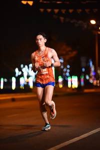 BIB: 238
                            <button type="button" onclick="openModal(13937914)" class="btn btn-primary btn-sm float-right btn-popup" data-toggle="modal" data-target=".modal-high-quality">
                        <i class="fas fa-shopping-cart"></i> Add to Cart
                    </button>
                                            <button type="button" onclick="isThisMe(13937914, true)" class="btn btn-success btn-sm float-right btn-popup btn-isme hidden" data-toggle="tooltip" data-placement="bottom" title="นี่คือรูปของคุณใช่ไหม คลิกที่นี่เพื่อเอาเข้าอัลบั้ม">
                        <i class="fas fa-plus"></i> Add to album
                    </button>
                    <button type="button" onclick="isThisMe(13937914, false)" class="btn btn-warning btn-sm float-right btn-popup btn-isnotme hidden">
                        <i class="fas fa-ban"></i> Remove from album
                    </button>