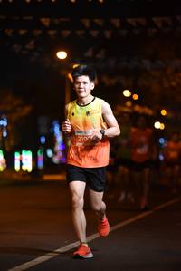 BIB: 210
                            <button type="button" onclick="openModal(13899064)" class="btn btn-primary btn-sm float-right btn-popup" data-toggle="modal" data-target=".modal-high-quality">
                        <i class="fas fa-shopping-cart"></i> Add to Cart
                    </button>
                                            <button type="button" onclick="isThisMe(13899064, true)" class="btn btn-success btn-sm float-right btn-popup btn-isme hidden" data-toggle="tooltip" data-placement="bottom" title="นี่คือรูปของคุณใช่ไหม คลิกที่นี่เพื่อเอาเข้าอัลบั้ม">
                        <i class="fas fa-plus"></i> Add to album
                    </button>
                    <button type="button" onclick="isThisMe(13899064, false)" class="btn btn-warning btn-sm float-right btn-popup btn-isnotme hidden">
                        <i class="fas fa-ban"></i> Remove from album
                    </button>