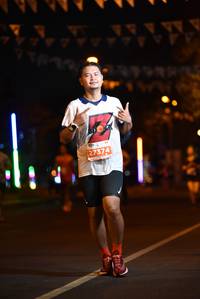BIB: 27374
                            <button type="button" onclick="openModal(15051925)" class="btn btn-primary btn-sm float-right btn-popup" data-toggle="modal" data-target=".modal-high-quality">
                        <i class="fas fa-shopping-cart"></i> Add to Cart
                    </button>
                                            <button type="button" onclick="isThisMe(15051925, true)" class="btn btn-success btn-sm float-right btn-popup btn-isme hidden" data-toggle="tooltip" data-placement="bottom" title="นี่คือรูปของคุณใช่ไหม คลิกที่นี่เพื่อเอาเข้าอัลบั้ม">
                        <i class="fas fa-plus"></i> Add to album
                    </button>
                    <button type="button" onclick="isThisMe(15051925, false)" class="btn btn-warning btn-sm float-right btn-popup btn-isnotme hidden">
                        <i class="fas fa-ban"></i> Remove from album
                    </button>