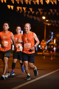 BIB: 0544, 529, 20268
                            <button type="button" onclick="openModal(15082179)" class="btn btn-primary btn-sm float-right btn-popup" data-toggle="modal" data-target=".modal-high-quality">
                        <i class="fas fa-shopping-cart"></i> Add to Cart
                    </button>
                                            <button type="button" onclick="isThisMe(15082179, true)" class="btn btn-success btn-sm float-right btn-popup btn-isme hidden" data-toggle="tooltip" data-placement="bottom" title="นี่คือรูปของคุณใช่ไหม คลิกที่นี่เพื่อเอาเข้าอัลบั้ม">
                        <i class="fas fa-plus"></i> Add to album
                    </button>
                    <button type="button" onclick="isThisMe(15082179, false)" class="btn btn-warning btn-sm float-right btn-popup btn-isnotme hidden">
                        <i class="fas fa-ban"></i> Remove from album
                    </button>
