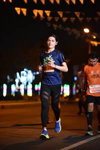 BIB: 25824
                            <button type="button" onclick="openModal(14397936)" class="btn btn-primary btn-sm float-right btn-popup" data-toggle="modal" data-target=".modal-high-quality">
                        <i class="fas fa-shopping-cart"></i> Add to Cart
                    </button>
                                            <button type="button" onclick="isThisMe(14397936, true)" class="btn btn-success btn-sm float-right btn-popup btn-isme hidden" data-toggle="tooltip" data-placement="bottom" title="นี่คือรูปของคุณใช่ไหม คลิกที่นี่เพื่อเอาเข้าอัลบั้ม">
                        <i class="fas fa-plus"></i> Add to album
                    </button>
                    <button type="button" onclick="isThisMe(14397936, false)" class="btn btn-warning btn-sm float-right btn-popup btn-isnotme hidden">
                        <i class="fas fa-ban"></i> Remove from album
                    </button>