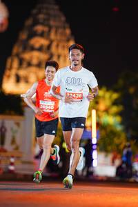 BIB: 400, 2428, 26940
                            <button type="button" onclick="openModal(15165010)" class="btn btn-primary btn-sm float-right btn-popup" data-toggle="modal" data-target=".modal-high-quality">
                        <i class="fas fa-shopping-cart"></i> Add to Cart
                    </button>
                                            <button type="button" onclick="isThisMe(15165010, true)" class="btn btn-success btn-sm float-right btn-popup btn-isme hidden" data-toggle="tooltip" data-placement="bottom" title="นี่คือรูปของคุณใช่ไหม คลิกที่นี่เพื่อเอาเข้าอัลบั้ม">
                        <i class="fas fa-plus"></i> Add to album
                    </button>
                    <button type="button" onclick="isThisMe(15165010, false)" class="btn btn-warning btn-sm float-right btn-popup btn-isnotme hidden">
                        <i class="fas fa-ban"></i> Remove from album
                    </button>