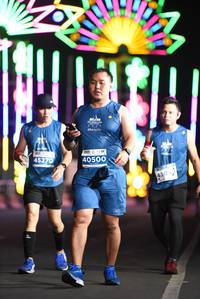 BIB: 45270, 40500, 430
                            <button type="button" onclick="openModal(14844281)" class="btn btn-primary btn-sm float-right btn-popup" data-toggle="modal" data-target=".modal-high-quality">
                        <i class="fas fa-shopping-cart"></i> Add to Cart
                    </button>
                                            <button type="button" onclick="isThisMe(14844281, true)" class="btn btn-success btn-sm float-right btn-popup btn-isme hidden" data-toggle="tooltip" data-placement="bottom" title="นี่คือรูปของคุณใช่ไหม คลิกที่นี่เพื่อเอาเข้าอัลบั้ม">
                        <i class="fas fa-plus"></i> Add to album
                    </button>
                    <button type="button" onclick="isThisMe(14844281, false)" class="btn btn-warning btn-sm float-right btn-popup btn-isnotme hidden">
                        <i class="fas fa-ban"></i> Remove from album
                    </button>