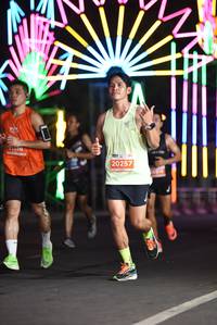 BIB: 256, 20257
                            <button type="button" onclick="openModal(14618136)" class="btn btn-primary btn-sm float-right btn-popup" data-toggle="modal" data-target=".modal-high-quality">
                        <i class="fas fa-shopping-cart"></i> Add to Cart
                    </button>
                                            <button type="button" onclick="isThisMe(14618136, true)" class="btn btn-success btn-sm float-right btn-popup btn-isme hidden" data-toggle="tooltip" data-placement="bottom" title="นี่คือรูปของคุณใช่ไหม คลิกที่นี่เพื่อเอาเข้าอัลบั้ม">
                        <i class="fas fa-plus"></i> Add to album
                    </button>
                    <button type="button" onclick="isThisMe(14618136, false)" class="btn btn-warning btn-sm float-right btn-popup btn-isnotme hidden">
                        <i class="fas fa-ban"></i> Remove from album
                    </button>