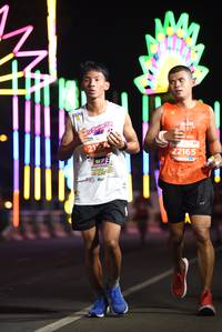 BIB: 215, 22165
                            <button type="button" onclick="openModal(14611491)" class="btn btn-primary btn-sm float-right btn-popup" data-toggle="modal" data-target=".modal-high-quality">
                        <i class="fas fa-shopping-cart"></i> Add to Cart
                    </button>
                                            <button type="button" onclick="isThisMe(14611491, true)" class="btn btn-success btn-sm float-right btn-popup btn-isme hidden" data-toggle="tooltip" data-placement="bottom" title="นี่คือรูปของคุณใช่ไหม คลิกที่นี่เพื่อเอาเข้าอัลบั้ม">
                        <i class="fas fa-plus"></i> Add to album
                    </button>
                    <button type="button" onclick="isThisMe(14611491, false)" class="btn btn-warning btn-sm float-right btn-popup btn-isnotme hidden">
                        <i class="fas fa-ban"></i> Remove from album
                    </button>