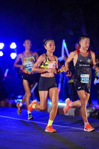BIB: 4146, 42528
                            <button type="button" onclick="openModal(14122581)" class="btn btn-primary btn-sm float-right btn-popup" data-toggle="modal" data-target=".modal-high-quality">
                        <i class="fas fa-shopping-cart"></i> Add to Cart
                    </button>
                                            <button type="button" onclick="isThisMe(14122581, true)" class="btn btn-success btn-sm float-right btn-popup btn-isme hidden" data-toggle="tooltip" data-placement="bottom" title="นี่คือรูปของคุณใช่ไหม คลิกที่นี่เพื่อเอาเข้าอัลบั้ม">
                        <i class="fas fa-plus"></i> Add to album
                    </button>
                    <button type="button" onclick="isThisMe(14122581, false)" class="btn btn-warning btn-sm float-right btn-popup btn-isnotme hidden">
                        <i class="fas fa-ban"></i> Remove from album
                    </button>
