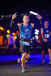 BIB: 202, 40282
                            <button type="button" onclick="openModal(14329063)" class="btn btn-primary btn-sm float-right btn-popup" data-toggle="modal" data-target=".modal-high-quality">
                        <i class="fas fa-shopping-cart"></i> Add to Cart
                    </button>
                                            <button type="button" onclick="isThisMe(14329063, true)" class="btn btn-success btn-sm float-right btn-popup btn-isme hidden" data-toggle="tooltip" data-placement="bottom" title="นี่คือรูปของคุณใช่ไหม คลิกที่นี่เพื่อเอาเข้าอัลบั้ม">
                        <i class="fas fa-plus"></i> Add to album
                    </button>
                    <button type="button" onclick="isThisMe(14329063, false)" class="btn btn-warning btn-sm float-right btn-popup btn-isnotme hidden">
                        <i class="fas fa-ban"></i> Remove from album
                    </button>