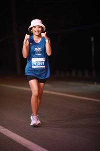 BIB: 202, 41581
                            <button type="button" onclick="openModal(13998606)" class="btn btn-primary btn-sm float-right btn-popup" data-toggle="modal" data-target=".modal-high-quality">
                        <i class="fas fa-shopping-cart"></i> Add to Cart
                    </button>
                                            <button type="button" onclick="isThisMe(13998606, true)" class="btn btn-success btn-sm float-right btn-popup btn-isme hidden" data-toggle="tooltip" data-placement="bottom" title="นี่คือรูปของคุณใช่ไหม คลิกที่นี่เพื่อเอาเข้าอัลบั้ม">
                        <i class="fas fa-plus"></i> Add to album
                    </button>
                    <button type="button" onclick="isThisMe(13998606, false)" class="btn btn-warning btn-sm float-right btn-popup btn-isnotme hidden">
                        <i class="fas fa-ban"></i> Remove from album
                    </button>