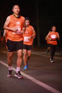 BIB: 264
                            <button type="button" onclick="openModal(14098027)" class="btn btn-primary btn-sm float-right btn-popup" data-toggle="modal" data-target=".modal-high-quality">
                        <i class="fas fa-shopping-cart"></i> Add to Cart
                    </button>
                                            <button type="button" onclick="isThisMe(14098027, true)" class="btn btn-success btn-sm float-right btn-popup btn-isme hidden" data-toggle="tooltip" data-placement="bottom" title="นี่คือรูปของคุณใช่ไหม คลิกที่นี่เพื่อเอาเข้าอัลบั้ม">
                        <i class="fas fa-plus"></i> Add to album
                    </button>
                    <button type="button" onclick="isThisMe(14098027, false)" class="btn btn-warning btn-sm float-right btn-popup btn-isnotme hidden">
                        <i class="fas fa-ban"></i> Remove from album
                    </button>