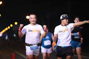 BIB: 41042
                            <button type="button" onclick="openModal(15687434)" class="btn btn-primary btn-sm float-right btn-popup" data-toggle="modal" data-target=".modal-high-quality">
                        <i class="fas fa-shopping-cart"></i> Add to Cart
                    </button>
                                            <button type="button" onclick="isThisMe(15687434, true)" class="btn btn-success btn-sm float-right btn-popup btn-isme hidden" data-toggle="tooltip" data-placement="bottom" title="นี่คือรูปของคุณใช่ไหม คลิกที่นี่เพื่อเอาเข้าอัลบั้ม">
                        <i class="fas fa-plus"></i> Add to album
                    </button>
                    <button type="button" onclick="isThisMe(15687434, false)" class="btn btn-warning btn-sm float-right btn-popup btn-isnotme hidden">
                        <i class="fas fa-ban"></i> Remove from album
                    </button>