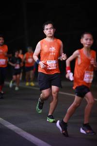 BIB: 240
                            <button type="button" onclick="openModal(15699138)" class="btn btn-primary btn-sm float-right btn-popup" data-toggle="modal" data-target=".modal-high-quality">
                        <i class="fas fa-shopping-cart"></i> Add to Cart
                    </button>
                                            <button type="button" onclick="isThisMe(15699138, true)" class="btn btn-success btn-sm float-right btn-popup btn-isme hidden" data-toggle="tooltip" data-placement="bottom" title="นี่คือรูปของคุณใช่ไหม คลิกที่นี่เพื่อเอาเข้าอัลบั้ม">
                        <i class="fas fa-plus"></i> Add to album
                    </button>
                    <button type="button" onclick="isThisMe(15699138, false)" class="btn btn-warning btn-sm float-right btn-popup btn-isnotme hidden">
                        <i class="fas fa-ban"></i> Remove from album
                    </button>