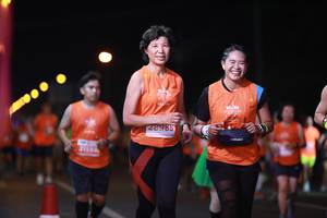 BIB: 28985
                            <button type="button" onclick="openModal(14051483)" class="btn btn-primary btn-sm float-right btn-popup" data-toggle="modal" data-target=".modal-high-quality">
                        <i class="fas fa-shopping-cart"></i> Add to Cart
                    </button>
                                            <button type="button" onclick="isThisMe(14051483, true)" class="btn btn-success btn-sm float-right btn-popup btn-isme hidden" data-toggle="tooltip" data-placement="bottom" title="นี่คือรูปของคุณใช่ไหม คลิกที่นี่เพื่อเอาเข้าอัลบั้ม">
                        <i class="fas fa-plus"></i> Add to album
                    </button>
                    <button type="button" onclick="isThisMe(14051483, false)" class="btn btn-warning btn-sm float-right btn-popup btn-isnotme hidden">
                        <i class="fas fa-ban"></i> Remove from album
                    </button>