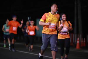 BIB: 20895, 28476
                            <button type="button" onclick="openModal(14112777)" class="btn btn-primary btn-sm float-right btn-popup" data-toggle="modal" data-target=".modal-high-quality">
                        <i class="fas fa-shopping-cart"></i> Add to Cart
                    </button>
                                            <button type="button" onclick="isThisMe(14112777, true)" class="btn btn-success btn-sm float-right btn-popup btn-isme hidden" data-toggle="tooltip" data-placement="bottom" title="นี่คือรูปของคุณใช่ไหม คลิกที่นี่เพื่อเอาเข้าอัลบั้ม">
                        <i class="fas fa-plus"></i> Add to album
                    </button>
                    <button type="button" onclick="isThisMe(14112777, false)" class="btn btn-warning btn-sm float-right btn-popup btn-isnotme hidden">
                        <i class="fas fa-ban"></i> Remove from album
                    </button>